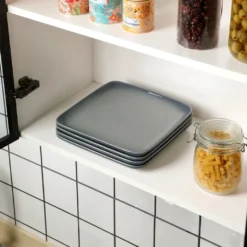 LOVECASA Tafelservice, 4-tlg Set Quadratische Speiseteller Aus Steingut, Flachteller, Frühstücksteller Für 4 Personen, Grau -Esstisch Lieferungen Rabatte 1a8460c68750a18e0fb6dcb4d8ad385e