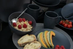 CreaTable 23145 Kombiservice Soft Touch Black Für 4 Personen, Steinzeug, Schwarz (1 Set, 16-teilig) -Esstisch Lieferungen Rabatte 46d8a13f93622fd2cbd95e3959ce0768