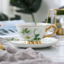 Panbado Kaffeeservice Set Aus Premium Bone China Porzellan, Beinhaltet 2 Kaffeetassen, 2 Untertassen, 2 Löffel, 1-tlg Metallständer -Esstisch Lieferungen Rabatte 52f74c0ccb64b1c1ec0e1555b5aea264