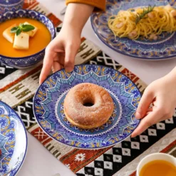 Vancasso Tafelservice Porzellan, Mandala 16 Teiliges Essgeschirr Kombiservice, Handbemaltes Geschirrset Für 4 Personen, Böhmischer Stil -Esstisch Lieferungen Rabatte 5f22794ef3ef554c4f82b95de141815c