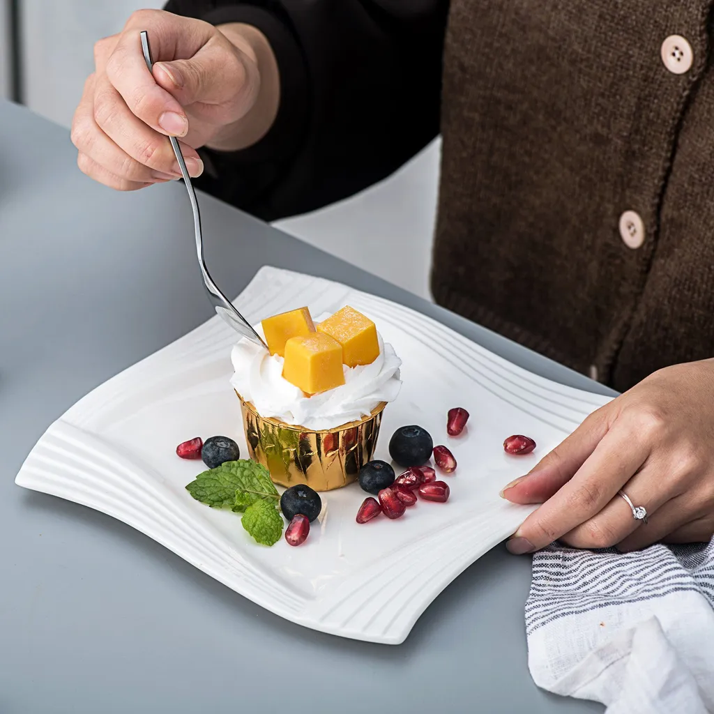 MALACASA, Serie Amparo, 36 Teilig Set Cremeweiß Porzellan Kaffeeservice Dessertteller Kaffeetasse Mit Untertasse 6 MALACASA, Serie Amparo, 36 Teilig Set Cremeweiß Porzellan Kaffeeservice Dessertteller Kaffeetasse Mit Untertasse – Bild 4